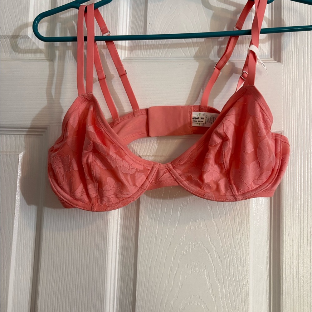 Aerie Pink Lace Underwire Bra